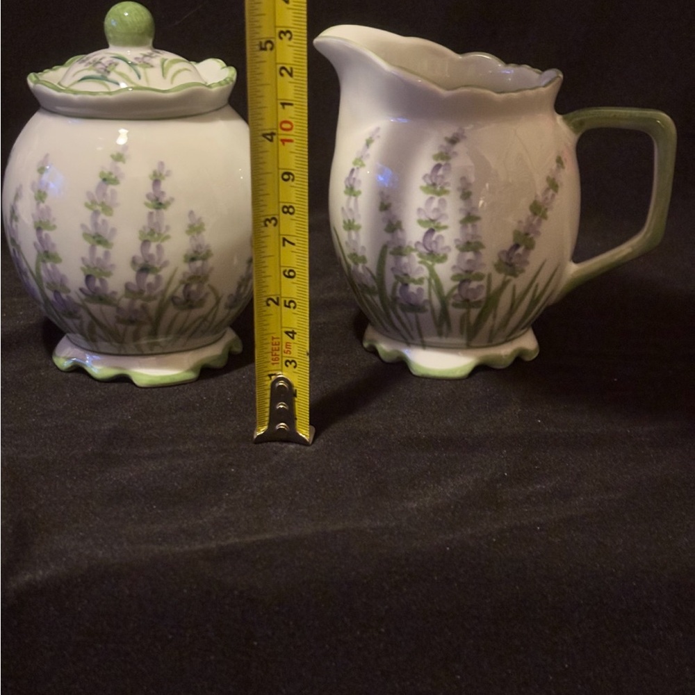 Andrea by Sadek Cream and Sugar Set. Flowers Design - Picture 8 of 11